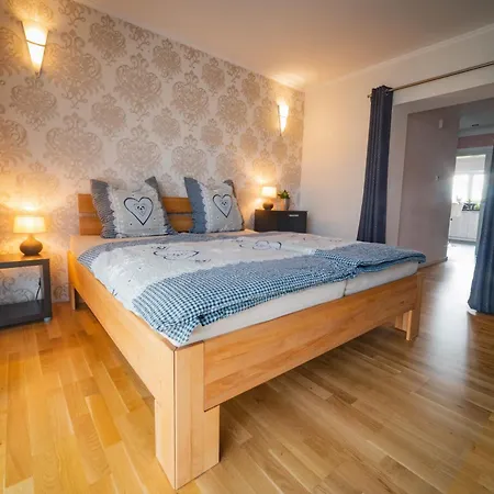 90 Qm Wohnung, 3 Zimmer, Balkon & Grosse Kueche - In Seenaehe, Schnell In Der Stadt Leipzig Exterior photo