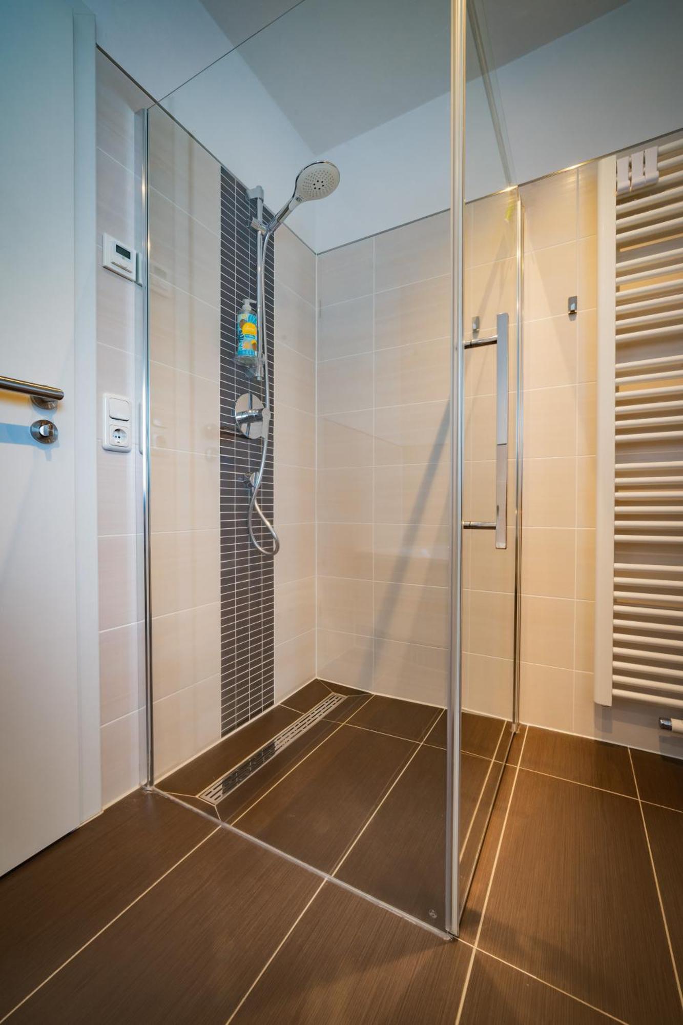 90 Qm Wohnung, 3 Zimmer, Balkon & Grosse Kueche - In Seenaehe, Schnell In Der Stadt Leipzig