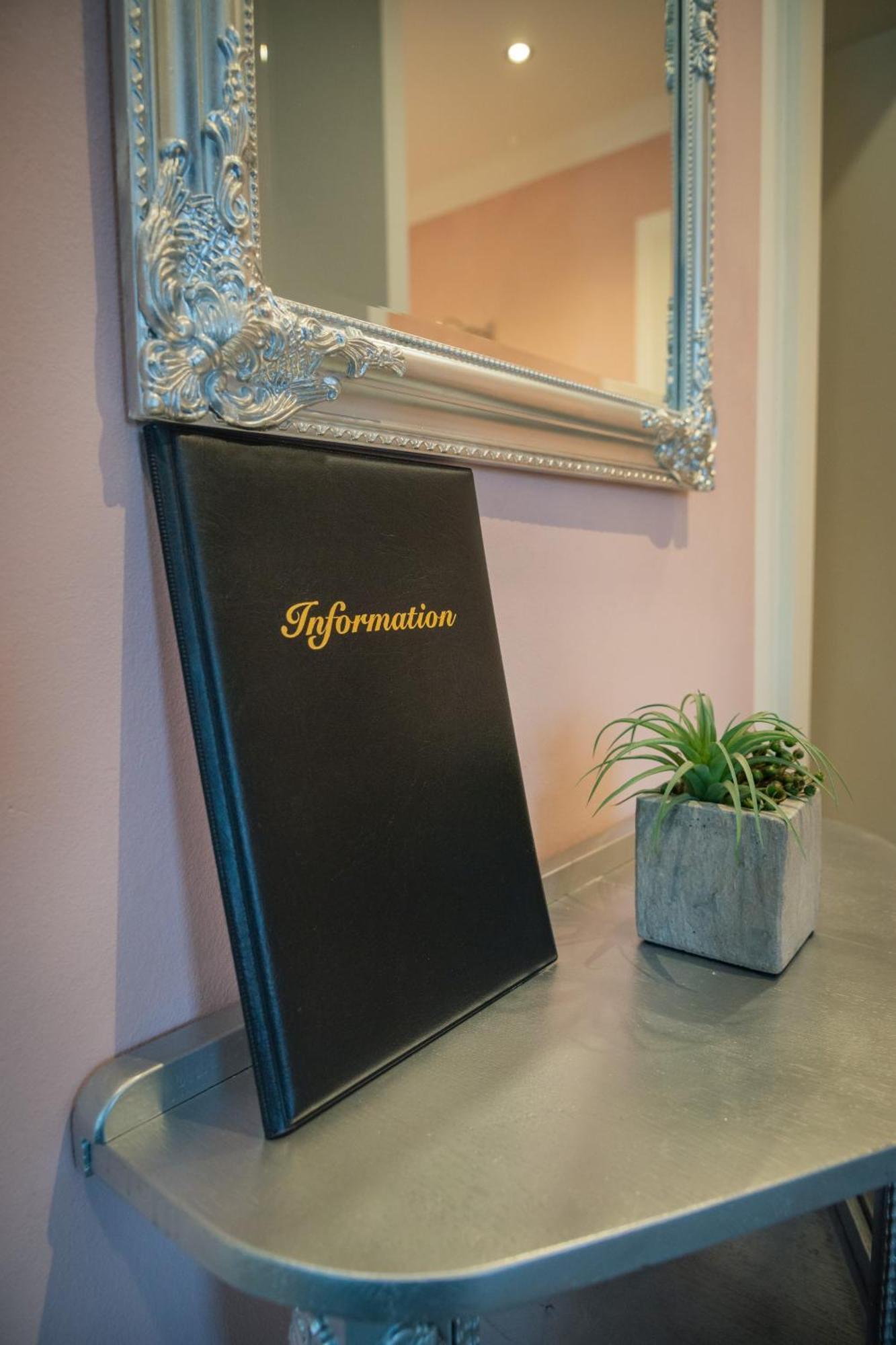 90 Qm Wohnung, 3 Zimmer, Balkon & Grosse Kueche - In Seenaehe, Schnell In Der Stadt *